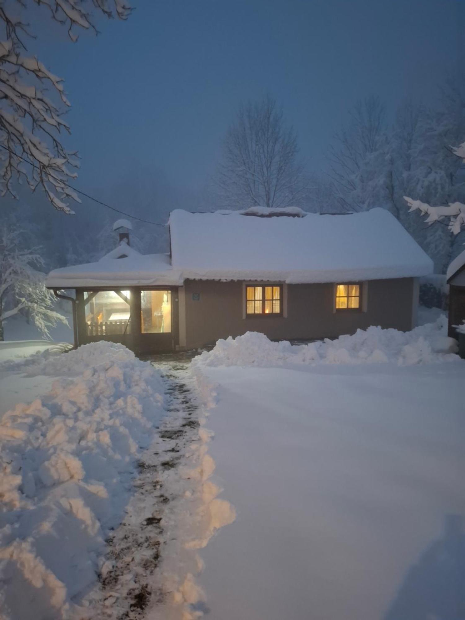 Villa Kuca Za Odmor Ana Josipdol Exterior foto